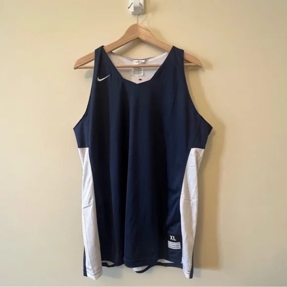Nike XL Reversible Active Tank - Picture 1 of 5